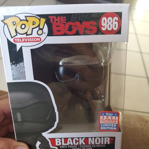 Black Noir - Picture 3 of 3